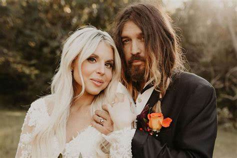 Boda Billy Ray Cyrus con Firerose, 32 años menor