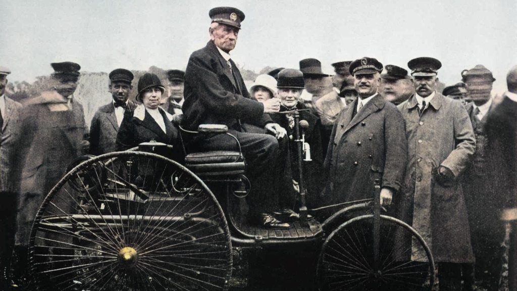 Karl Benz: El Pionero Automotriz que Revolucionó la Movilidad